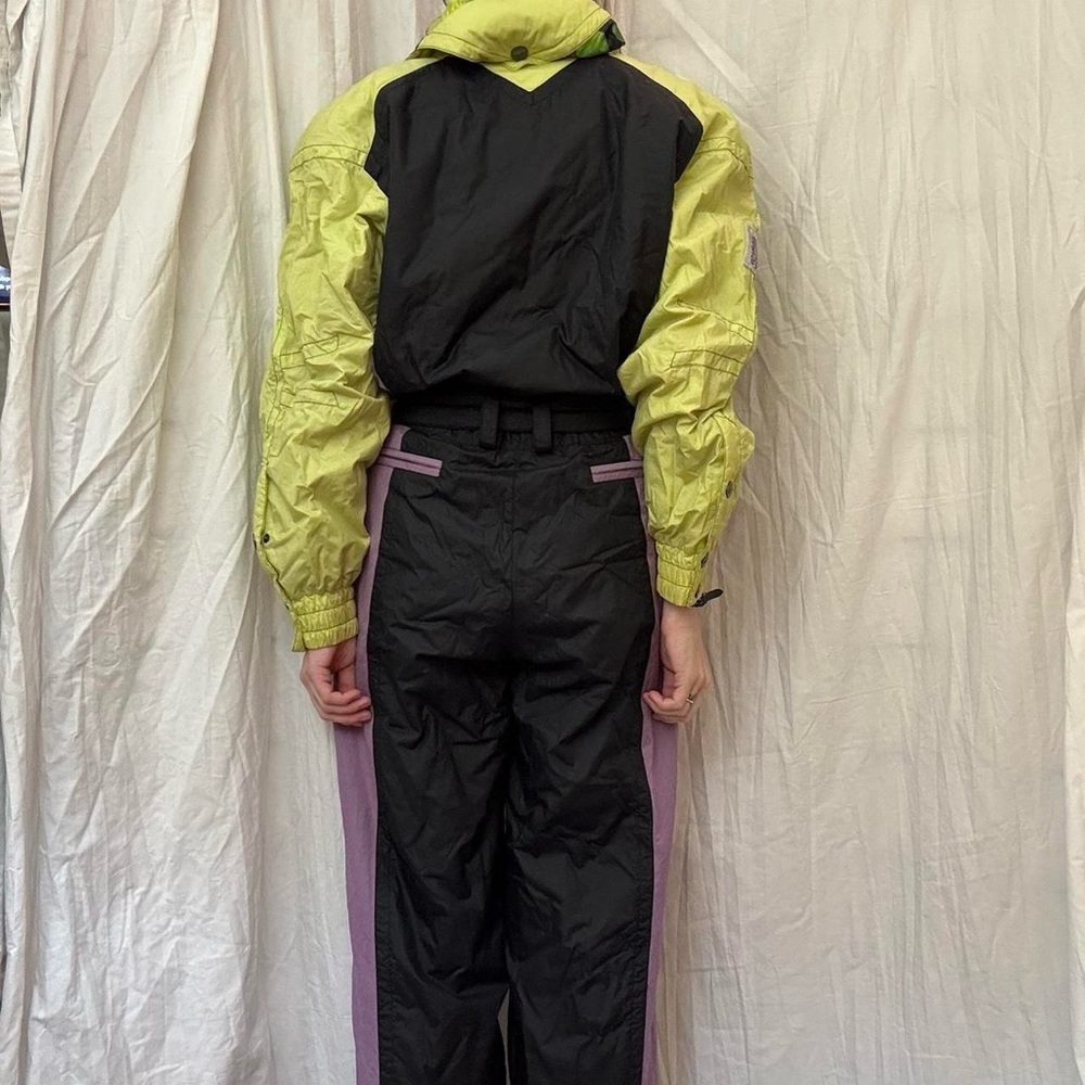 1980s Ski Suit Snowsuit by HEAD‎ belted in purple, black, yellow green size M - Picture 2 of 8